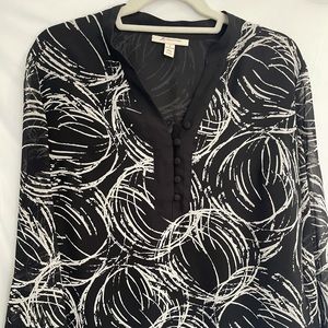 JM Collection black and white flowy top